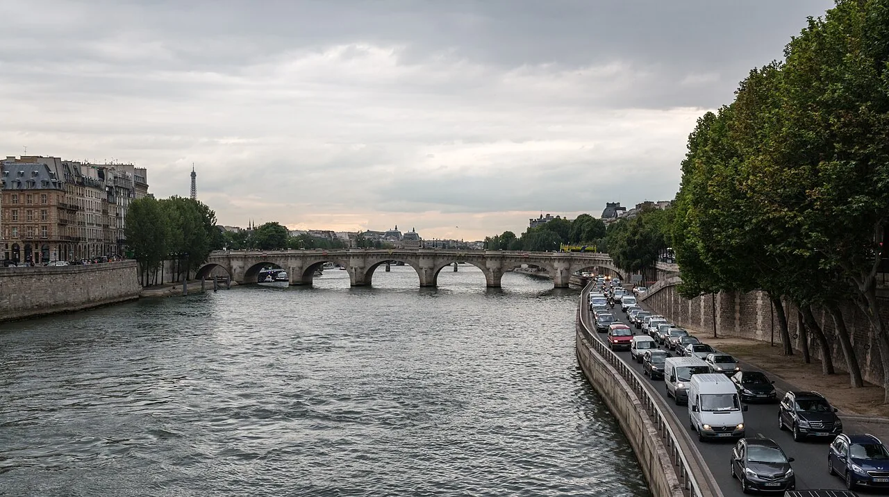 La Seine près du Pont-Neuf à Paris
